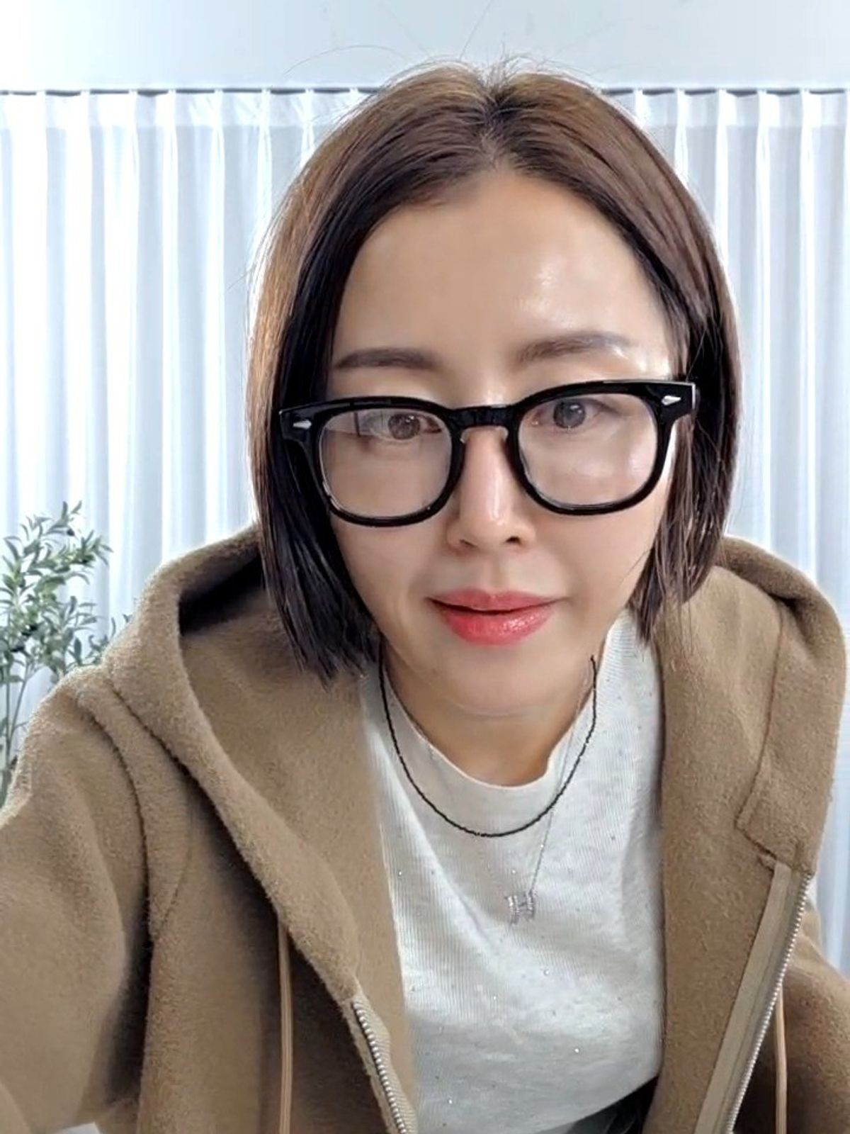 31633-전도연메인안경 썸네일 3
