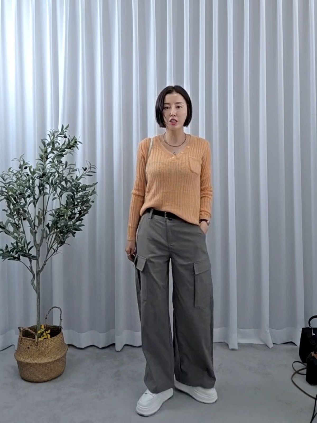 31727-살구부클가디건 썸네일 4