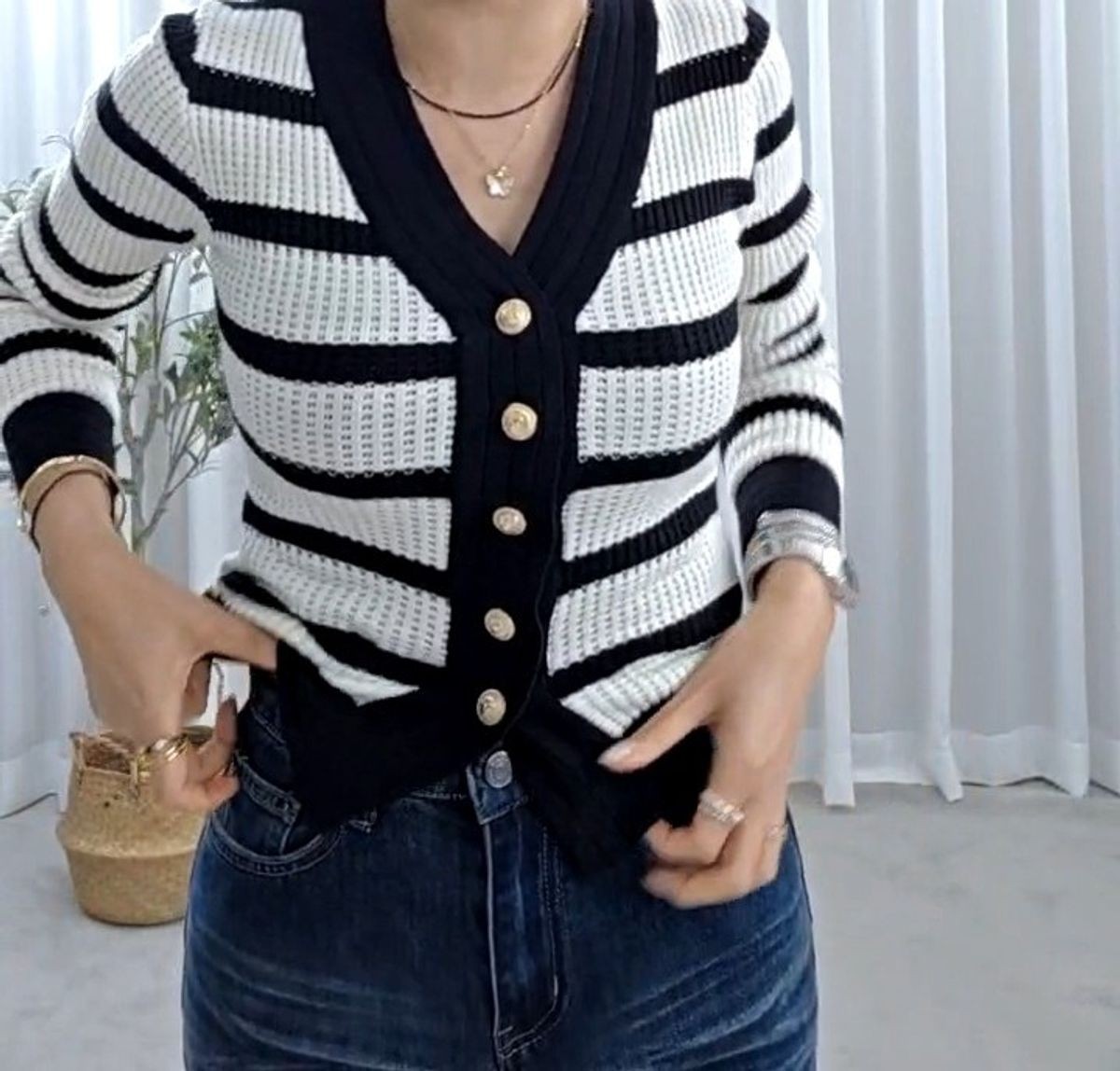 31729-샤단가라가디건
