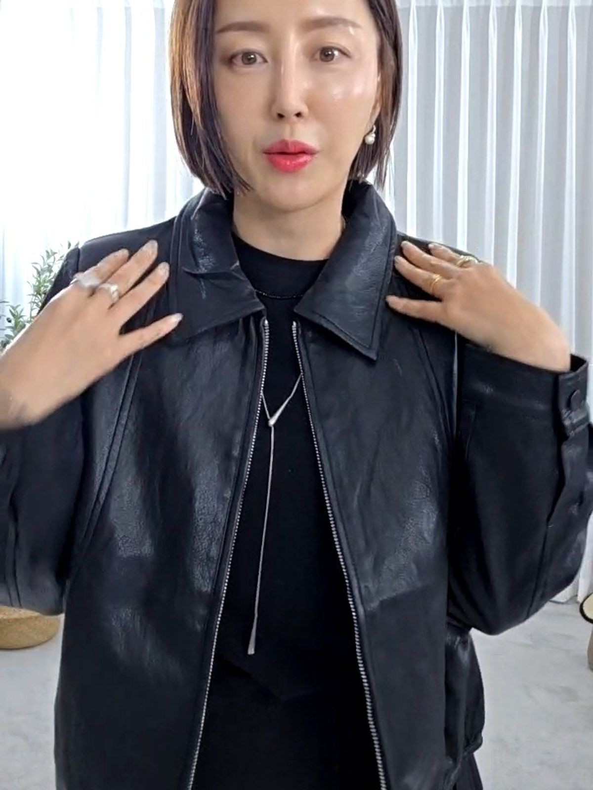 32229-셀린무드카라레더자켓 썸네일 4